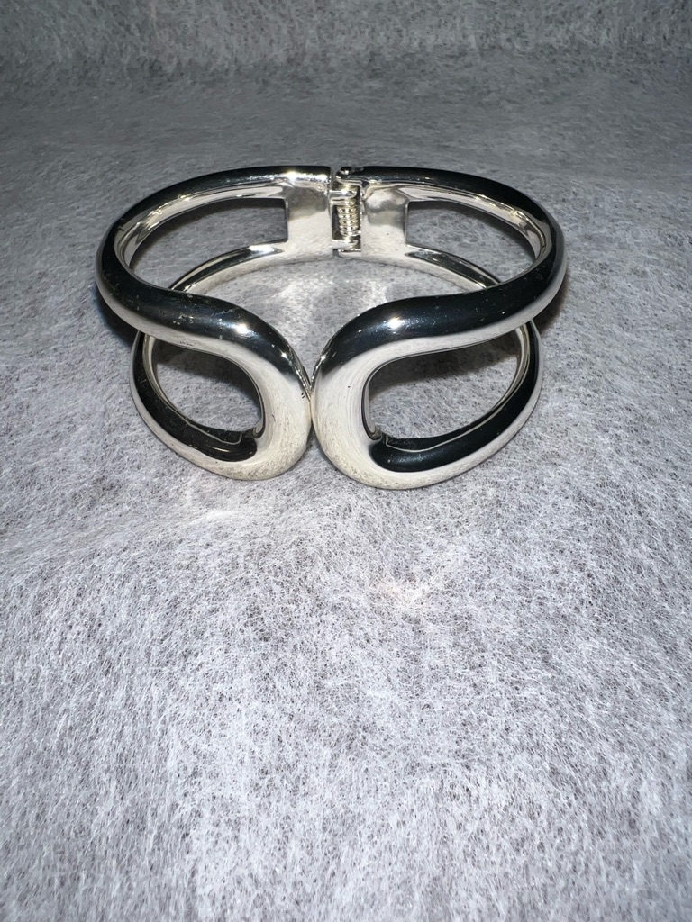 Unk Silver Sculpted Hinged Open-Loop Bracelet